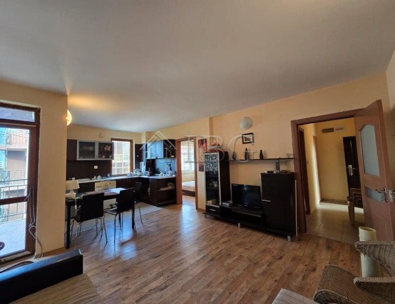 Spacious living room with open-plan kitchen and dining area in Elitonia 2, Ravda.