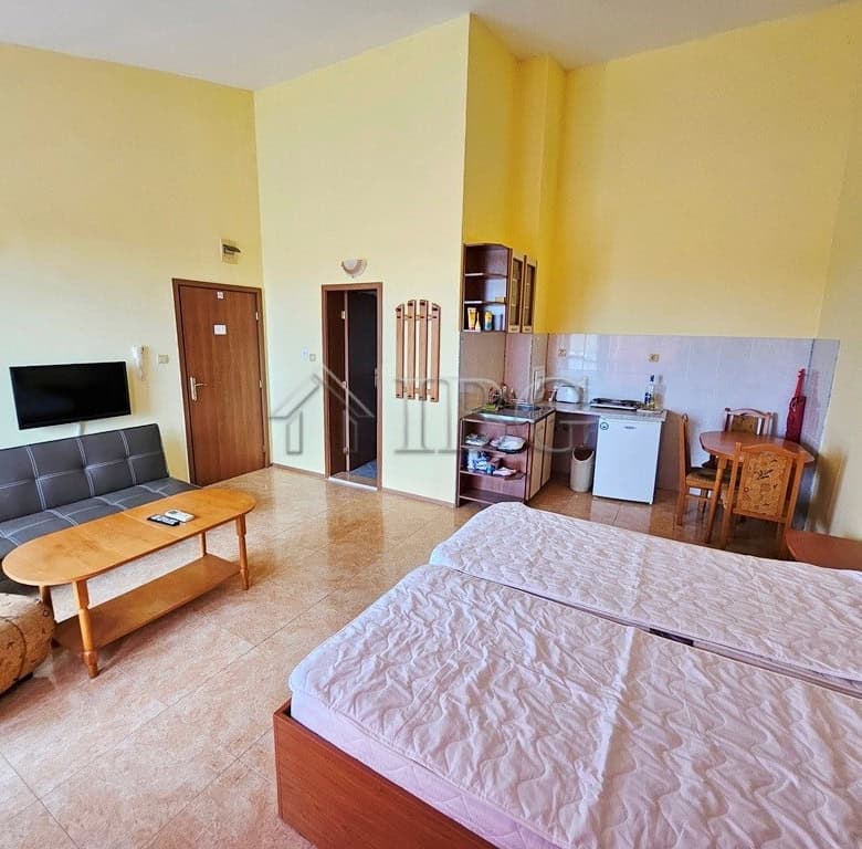 Cozy studio apartment in Elit 3, Sunny Beach, perfect for relaxing holidays.