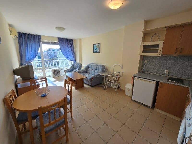 Bright 1-bedroom apartment overlooking the pool in Sea Dreams Complex, Sunny Beach. Perfect for rela.