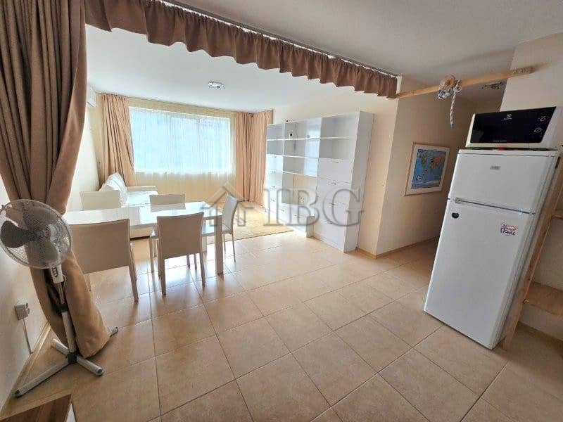 Cozy one-bedroom apartment with pool views in LifeStyle 3, Ravda, perfect for relaxing holidays.