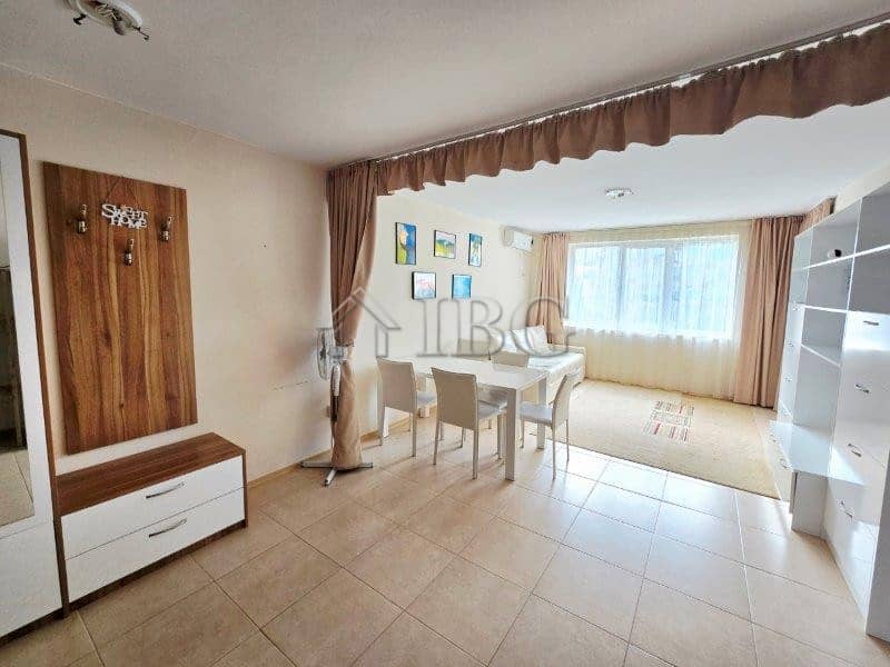 Cozy one-bedroom apartment with pool view in LifeStyle 3, Ravda, perfect for relaxing holidays or in.
