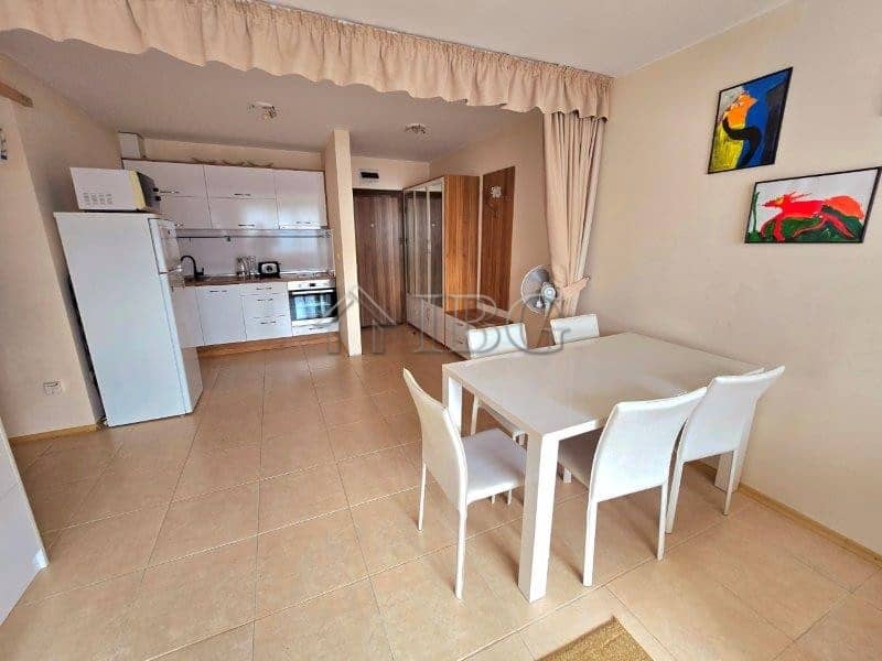 Bright one-bedroom apartment overlooking the pool in LifeStyle 3, Ravda. Perfect for relaxing holida.
