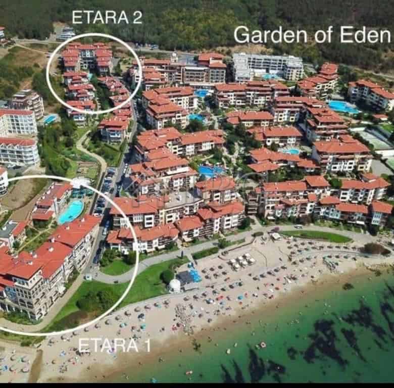 Cozy one-bedroom apartment overlooking the pool in Etara 1, Sveti Vlas, near the Garden of Eden and.