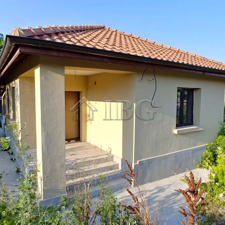Single-storey house for sale in Trastikovo, Burgas, Bulgaria. Ideal for a quiet rural lifestyle or i.