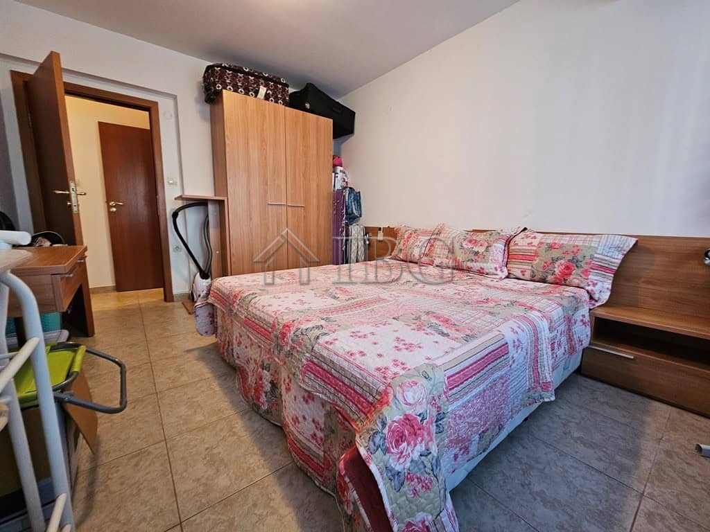 Bright 1-bedroom apartment with pool view in Sveti Vlas, Dinevi Resort. Perfect for holiday or inves.