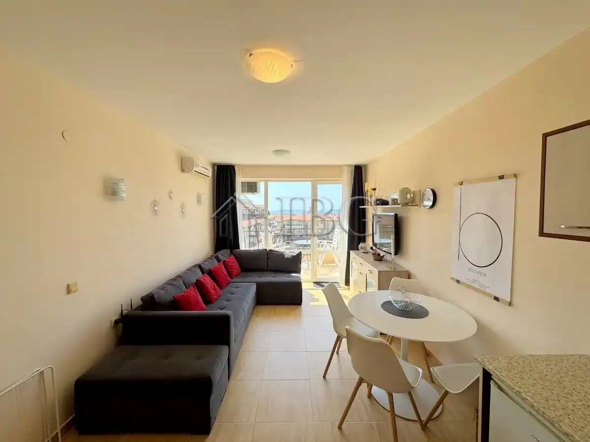 Bright 2-bedroom apartment with sea view in Sveti Vlas, Bulgaria.