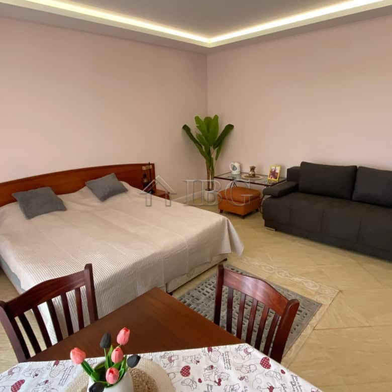 Modern studio apartment with pool view in Palazzo complex, Sunny Beach, perfect for relaxation and i.