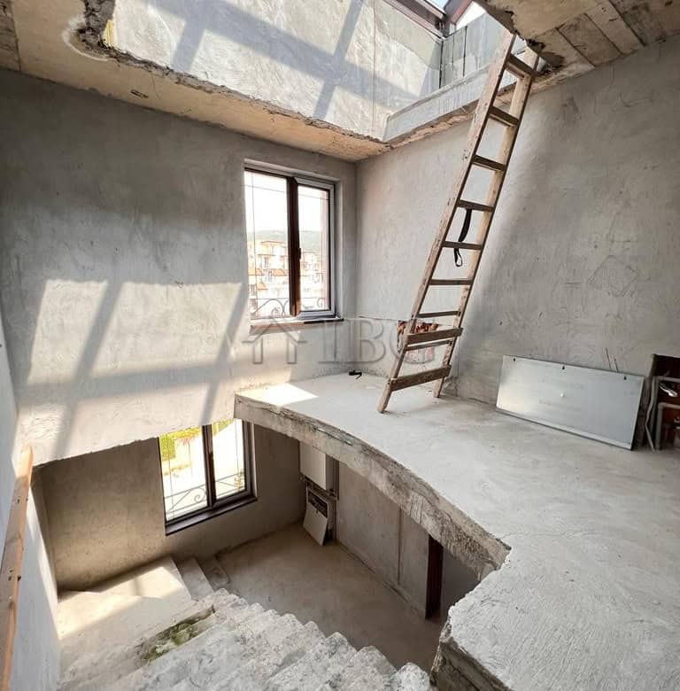 Under construction interior of a 3-bedroom apartment with panoramic sea views in Sveti Vlas.
