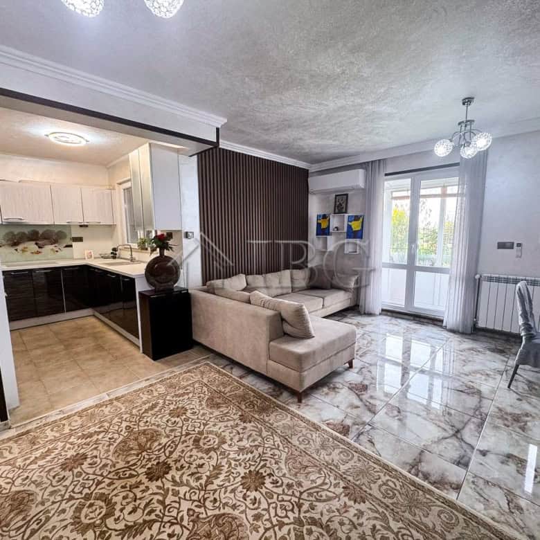 Bright living room with sea views and modern decor in Victoria Hill.