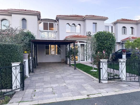 Beautiful two-storey house with sea views located in Victoria Hill, between Burgas and Pomorie.