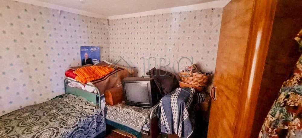 Two-storey house with spacious garden and private water well in Aleksandrovo Village. Ideal for peac.