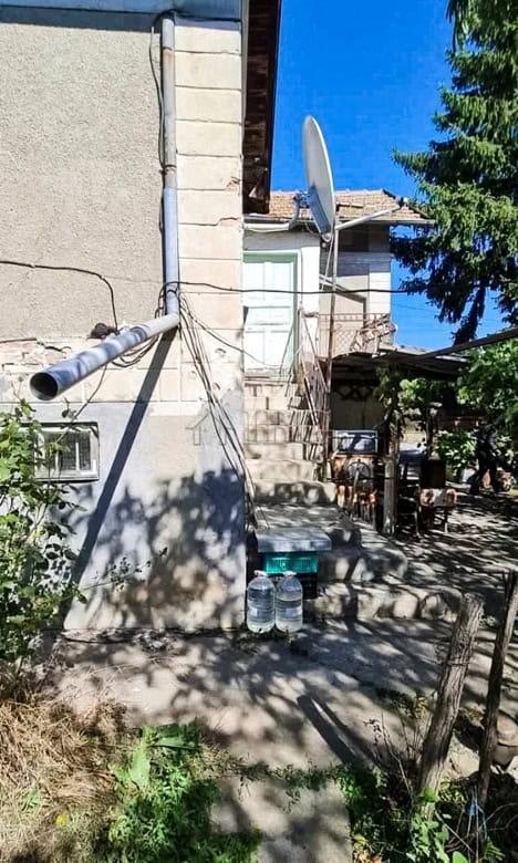 Charming two-storey house featuring a large garden and private water well in Aleksandrovo Village.