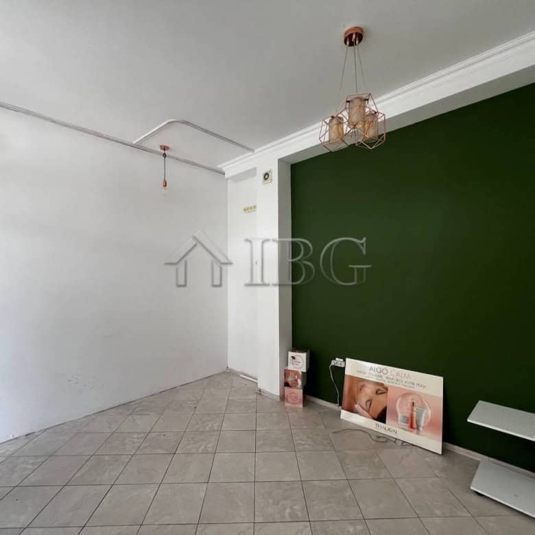 Office for sale in Burgas, 75 sq.m., close to Sea Garden, ideal for business or investment.