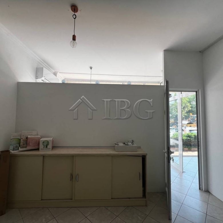 Modern office for sale in Burgas, 75 sq.m., near Sea Garden, ideal for business.