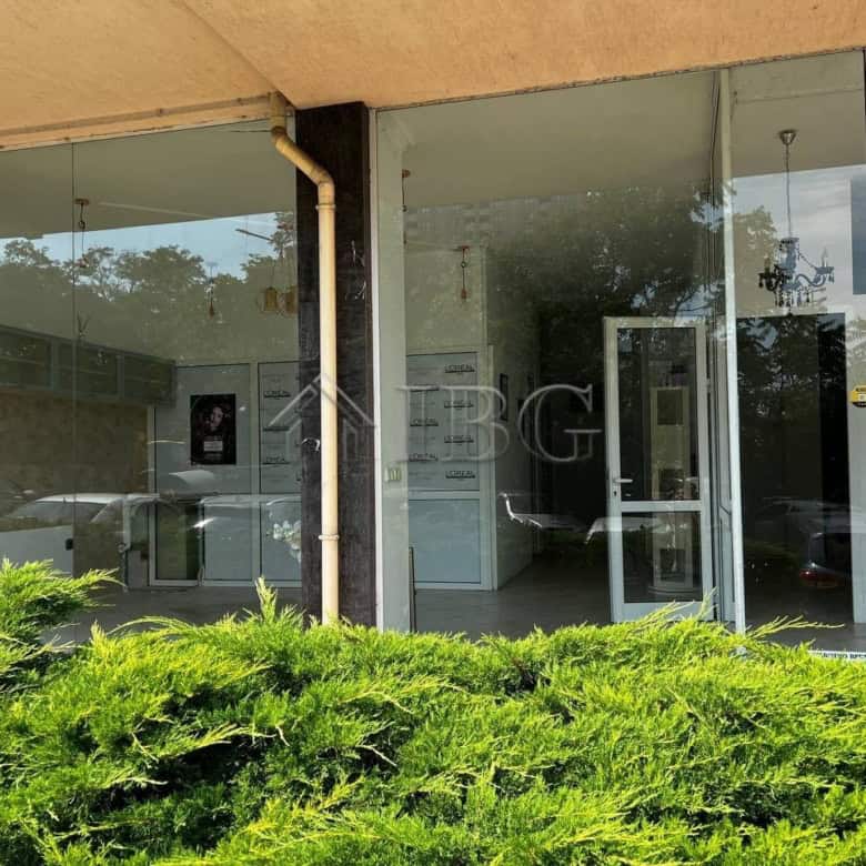 Office for sale in Burgas, Bulgaria, close to Sea Garden, 75 sq.m. commercial space, ideal for busin.