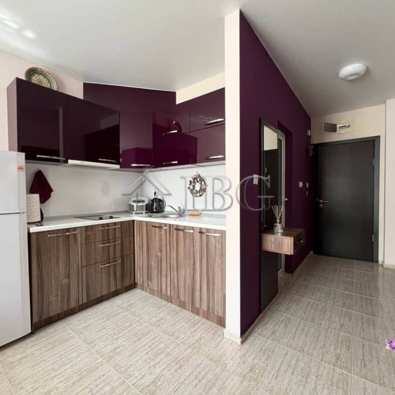 Modern 1-bedroom apartment with pool view in Sunny Beach, close to the beach.