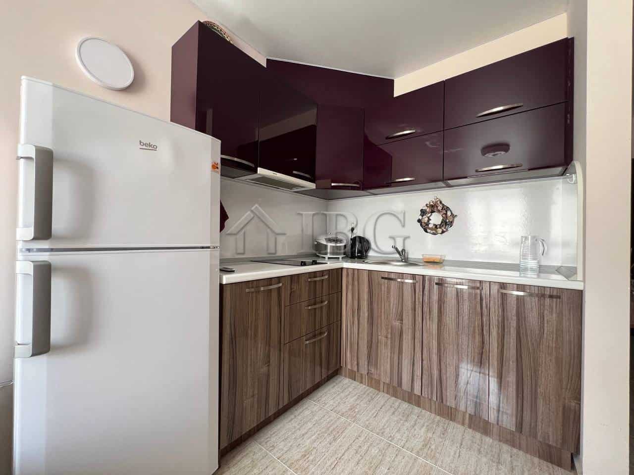 Modern 1-bedroom apartment with pool view in Sunny Beach, just 500m from the beach. Perfect for rela.