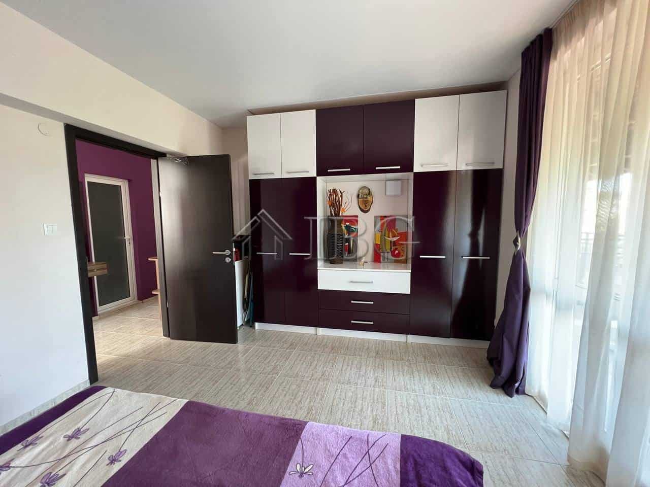 Modern 1-bedroom apartment with pool view in Sunny Beach, near the beach.