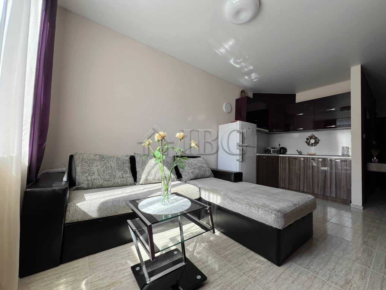 Spacious 1-bedroom apartment featuring a pool view, modern interior, and close proximity to Sunny Be.