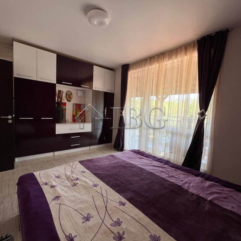 Bright 1-bedroom apartment with pool view near Sunny Beach, 500m from the beach.