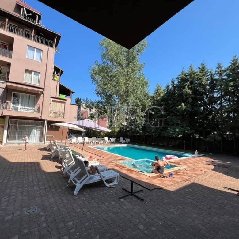 Bright poolside apartment with a relaxing view in Sunny Beach, just 500m from the beach. Perfect for.