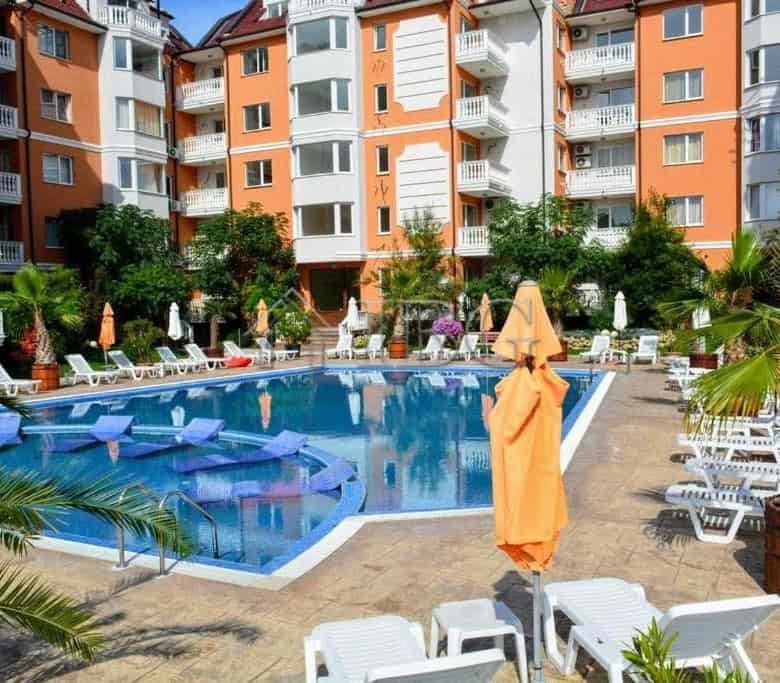 Modern furnished 1-bedroom apartment in Sea Diamond complex, Sunny Beach, with pool access and sceni.