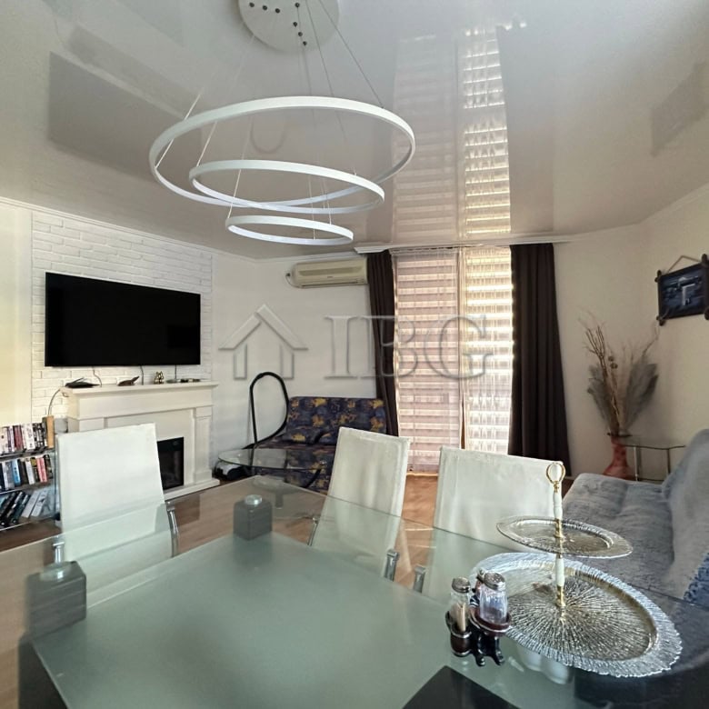 Spacious two-bedroom apartment in Star Fish Complex, Sveti Vlas, with modern furnishings and scenic.