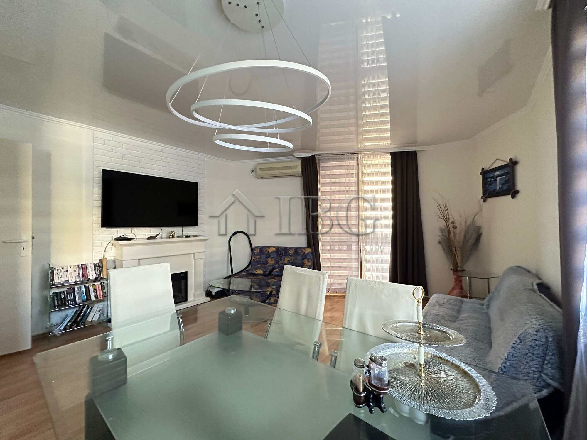 Spacious two-bedroom apartment in Star Fish Complex, Sveti Vlas, with modern furnishings and scenic.