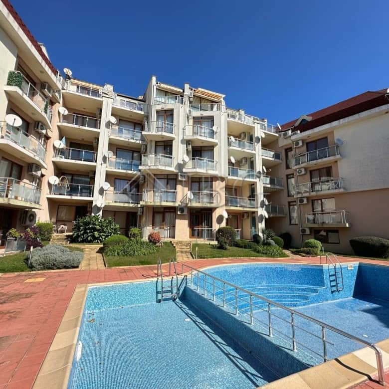 Spacious two-bedroom apartment in Star Fish Complex, Sveti Vlas, with balcony views.