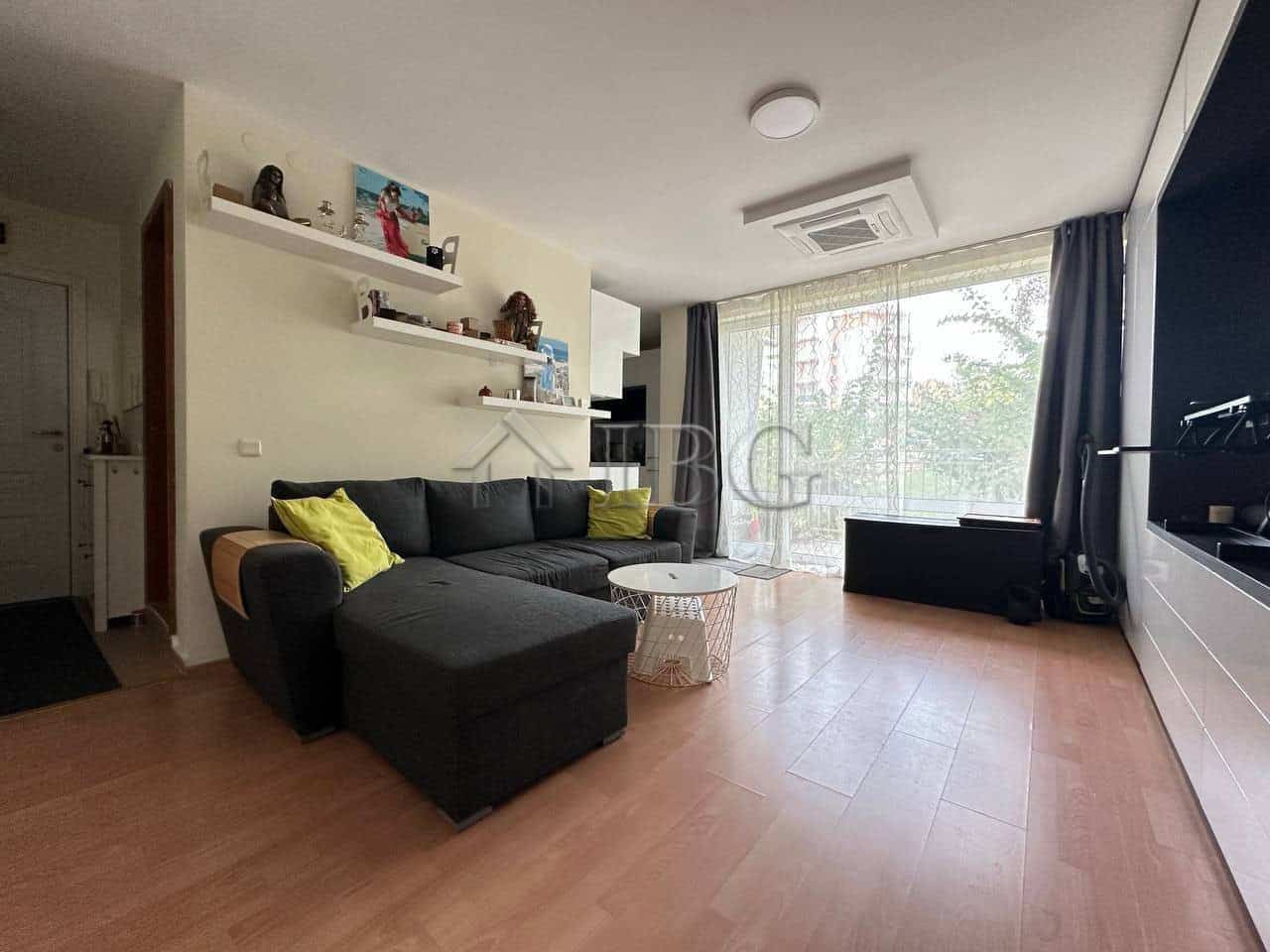 Spacious ground floor 1-bedroom apartment with garden views at Crown Fort Club, Sveti Vlas. Perfect.