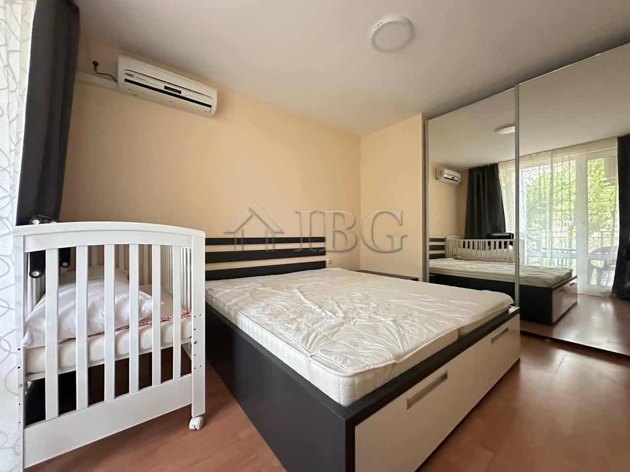 Cozy ground floor 1-bedroom apartment featuring a garden view at Crown Fort Club, Sveti Vlas. Perfec.