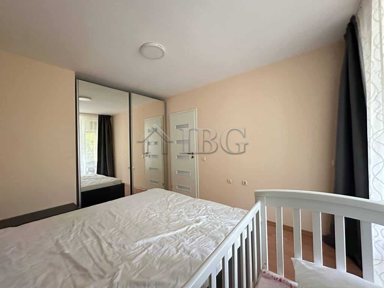 Cozy ground floor 1-bedroom apartment featuring a garden view in Crown Fort Club, Sveti Vlas. Perfec.