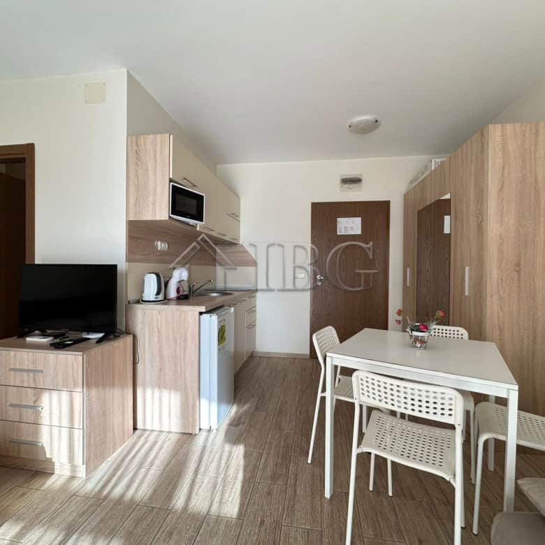 Bright studio with direct pool access in Cascadas Ravda, just 350m from the sea. Ideal for relaxing.