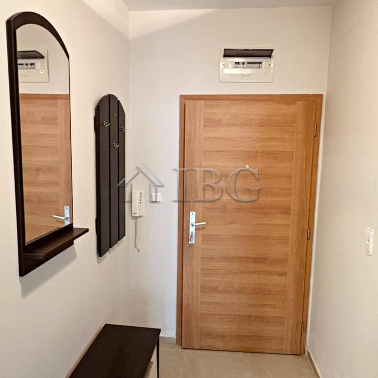 Bright one-bedroom apartment with pool view in Sunflower, Sunny Beach.