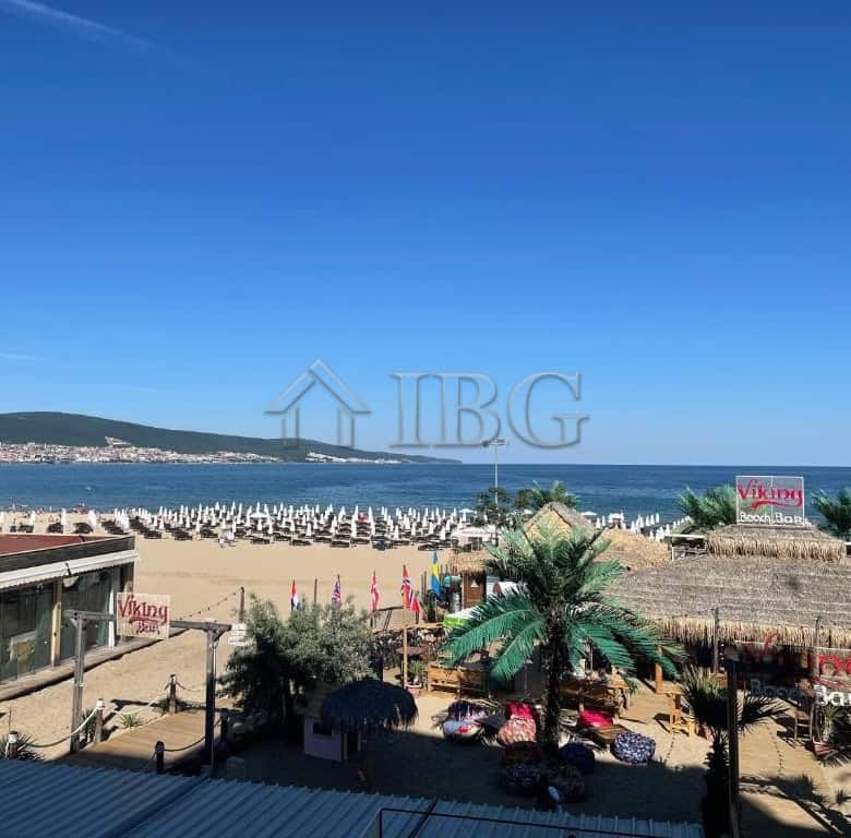 Beachfront studio with balcony in Sunny Beach, Bulgaria for sale.