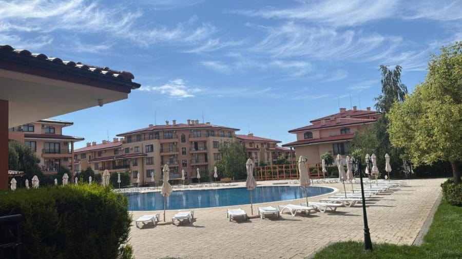 Bright 1-bedroom apartment in Sveti Vlas, just 200m from the beach, featuring contemporary design an.