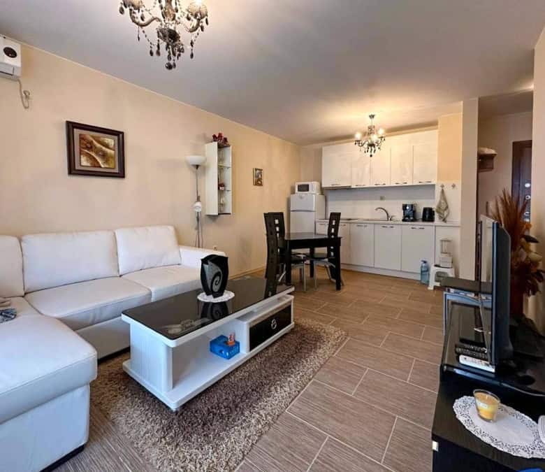 Bright sunny 1-bedroom apartment with sea views in Rich 3, Ravda, 66 sq.m. ideal for seaside living.