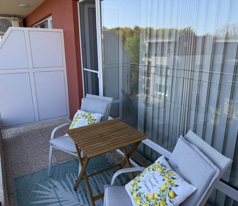 Top floor studio apartment with balcony in Holiday Fort Club, Sunny Beach.