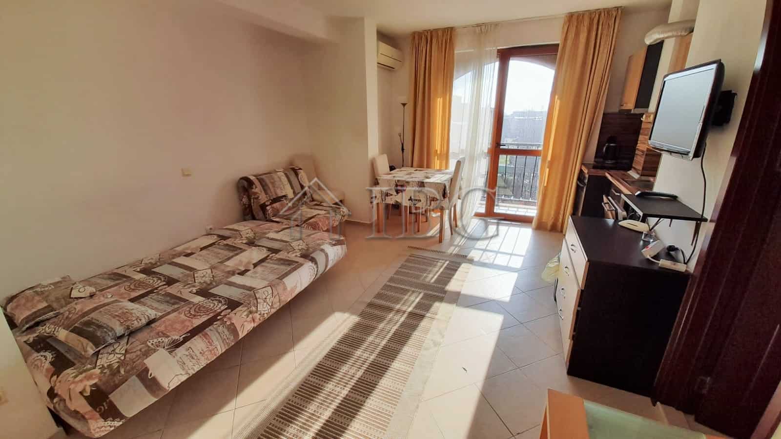 Bright studio apartment with balcony and sea view in Cascadas Family Resort, Sunny Beach. Perfect fo.
