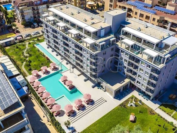 Modern furnished studio with balcony in a new complex at Sunny Beach.
