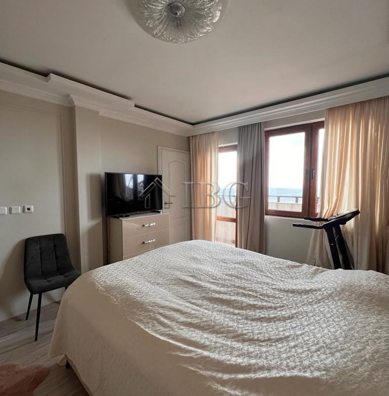 Sea view maisonette in Centaur Complex, Sveti Vlas with panoramic ocean vistas.