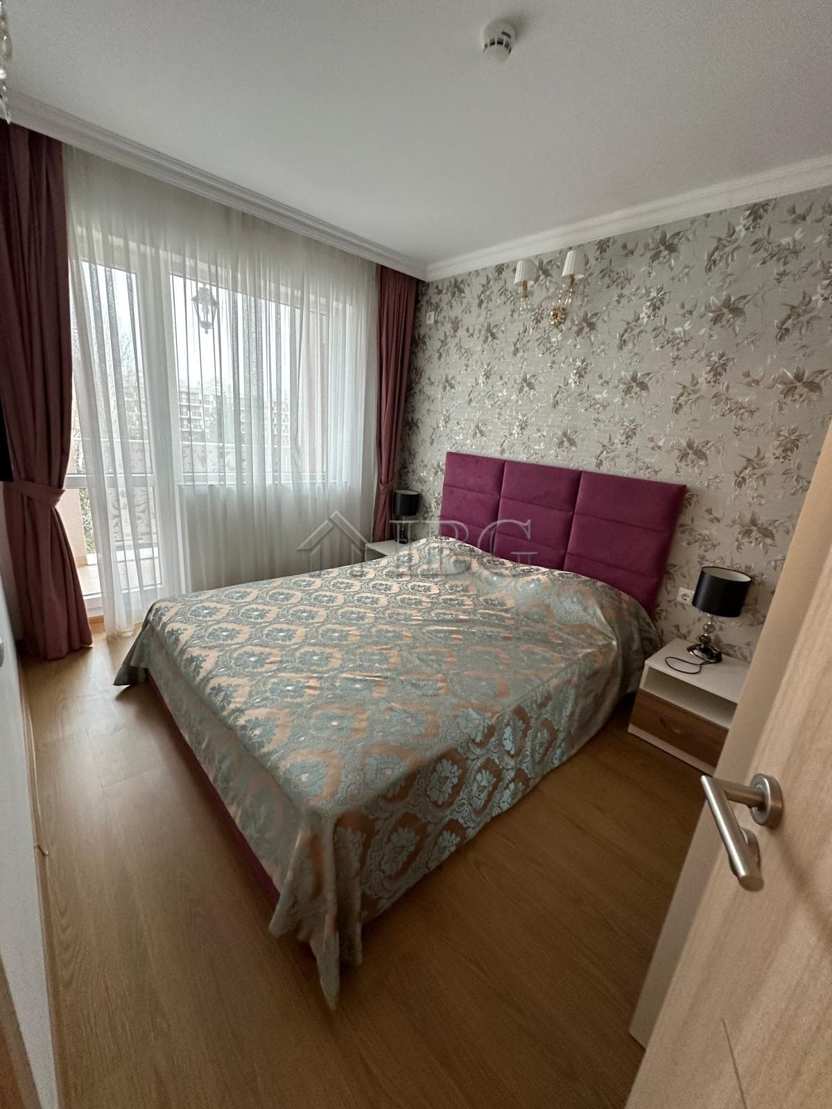 Bright 1-bedroom apartment with modern decor in Sunny Beach, perfect for comfortable living and vaca.