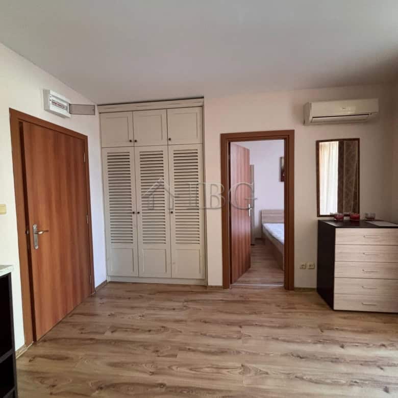 Bright 1-bedroom apartment with 2 bathrooms in Dawn Park, Sunny Beach. Modern interior and convenien.