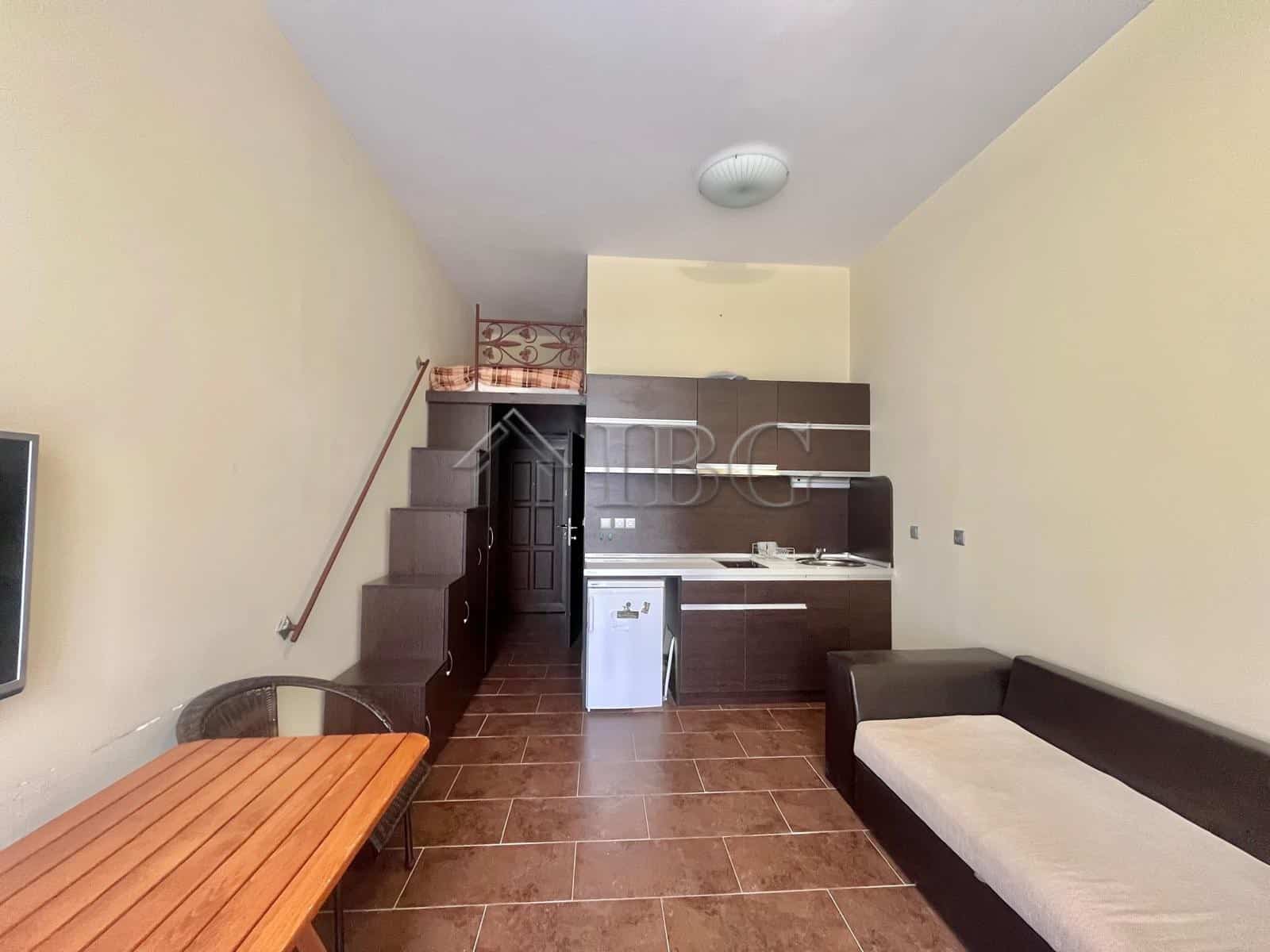 Cozy studio apartment featuring a pool view in Odyssey, Nessebar, ideal for relaxing holidays or inv.