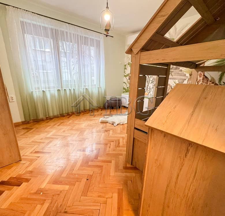 Apartment with wooden bunk beds and spacious living area in Hushove quarter, Ruse.