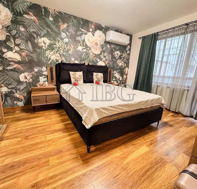 Modern apartment with stylish decor in Hushove quarter, Ruse, offering 108 sq.m. of comfortable livi.