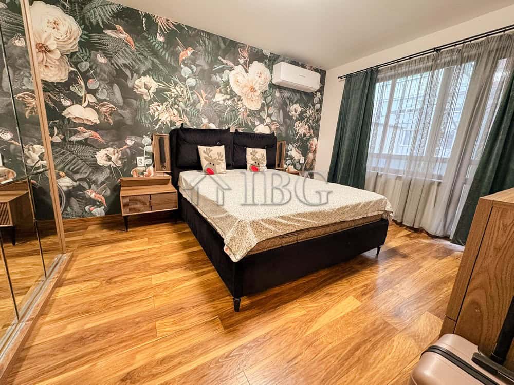 Modern apartment with stylish decor in Hushove quarter, Ruse, offering 108 sq.m. of comfortable livi.