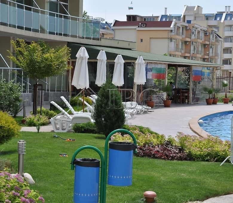 Bright apartment with pool view in Sunny Beach, perfect for a relaxing holiday.