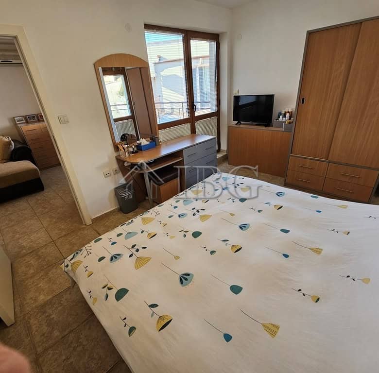 Bright 2-bedroom apartment with sea view in Sveti Vlas, Dinevi Resort, featuring modern furnishings.