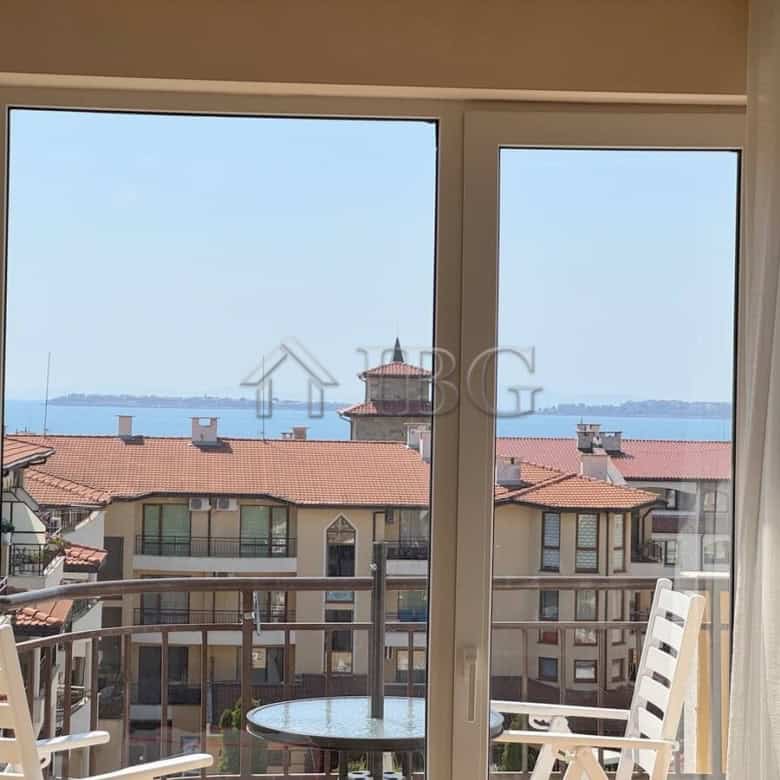 Bright 2-bedroom apartment overlooking the sea in Sveti Vlas, Bulgaria.